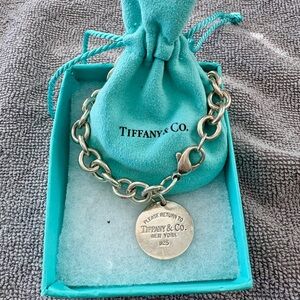 Tiffany & Co. Sterling Silver Return to Tiffany Round Tag Bracelet